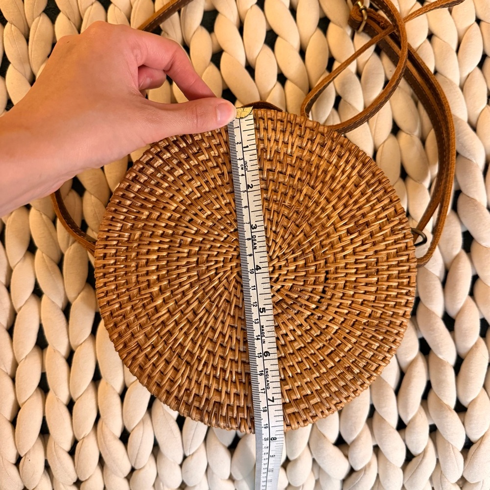 Round Woven Straw Crossbody Bag in Brown - Picture 4 of 5